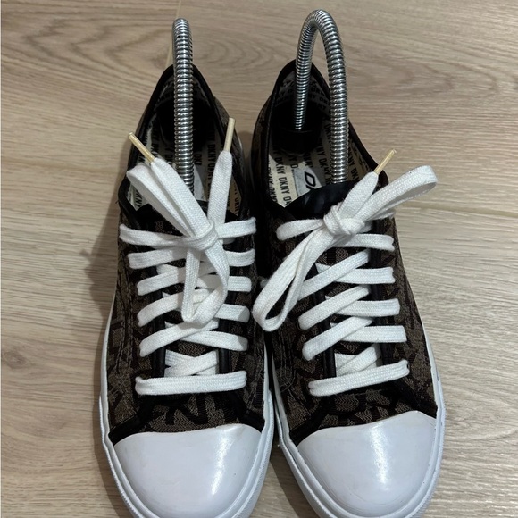 DKNY Canvas Logo Tennis Shoes Women's Size 7.5 - Picture 3 of 12